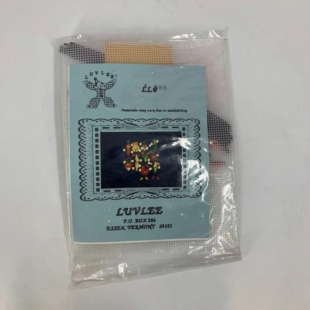 Luvlee #886‎ Vegetable Fruits Flowers Cross Stitch Wall Hanging